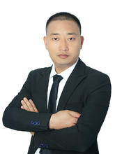 万义亮